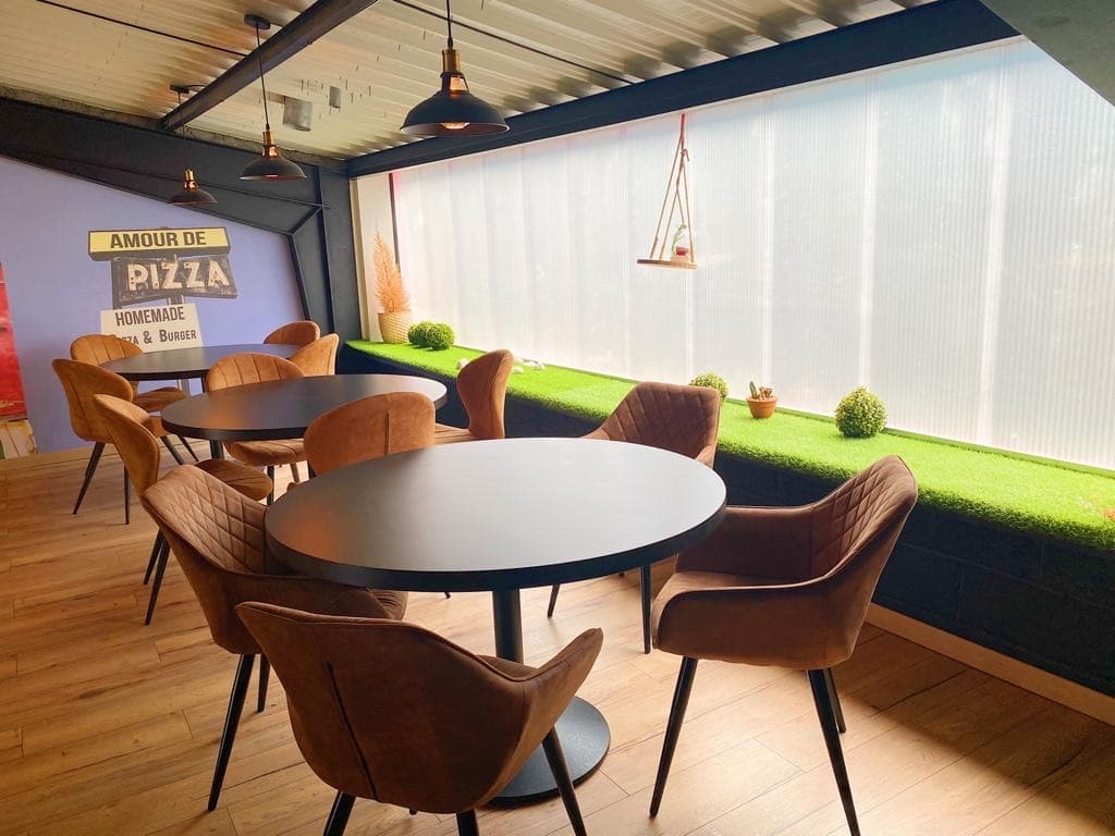Salle du restaurant Amour de Pizza à Nantes